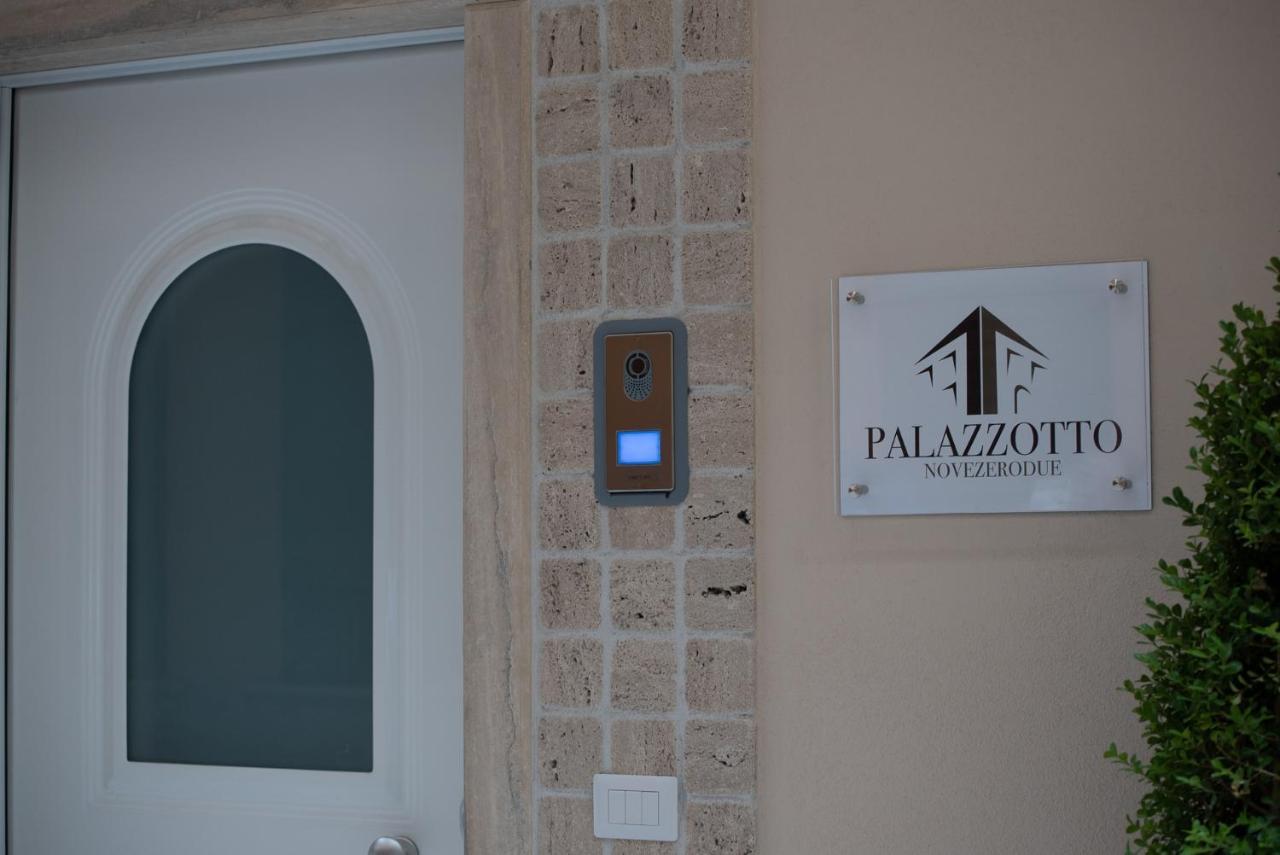 Palazzotto 902 Bed & Breakfast Crotone Ngoại thất bức ảnh