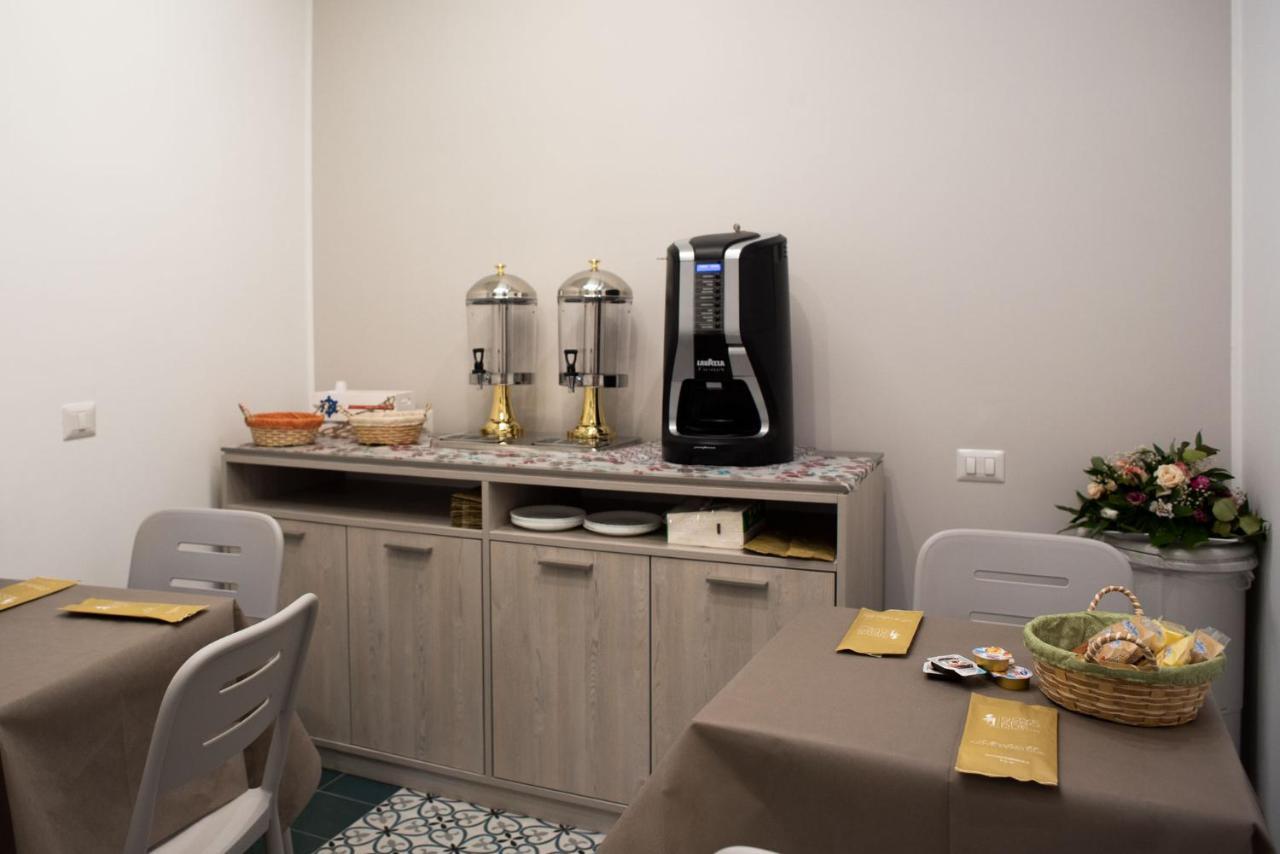 Palazzotto 902 Bed & Breakfast Crotone Ngoại thất bức ảnh